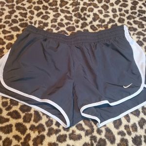L Nike dri-fit shorts